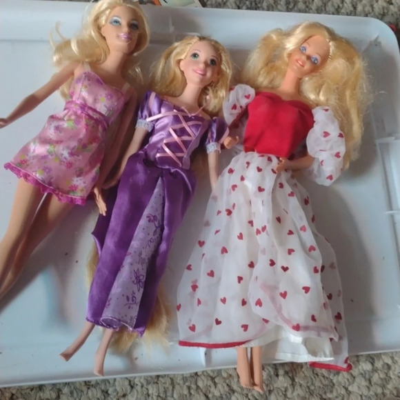 Barbie Dolls - Picture 1 of 3